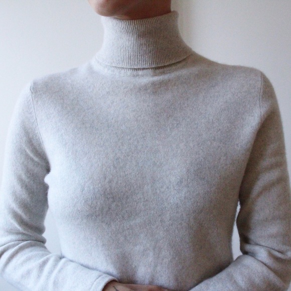 Vintage 1990-00’s Cashmere Turtleneck Sweater - Picture 6 of 6